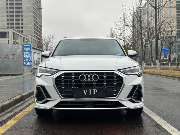 Фото 2 - Audi Q3