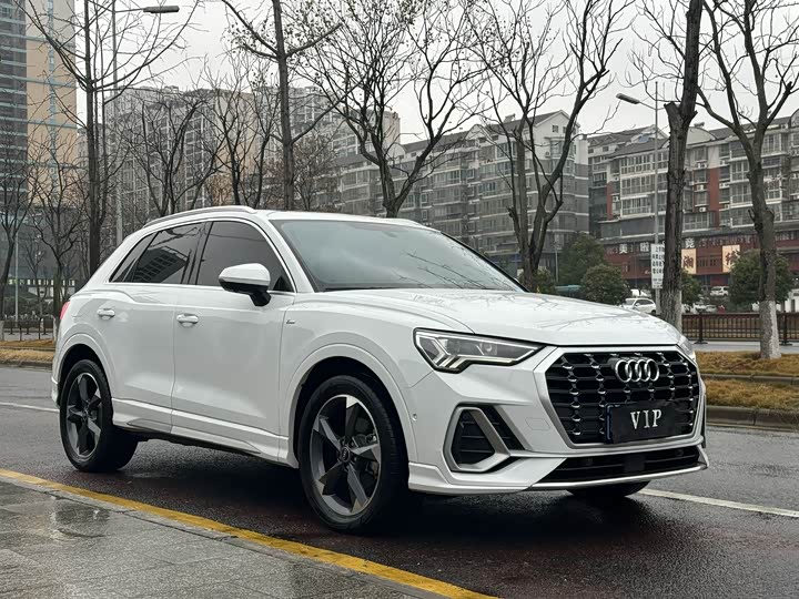 Фото 3 - Audi Q3