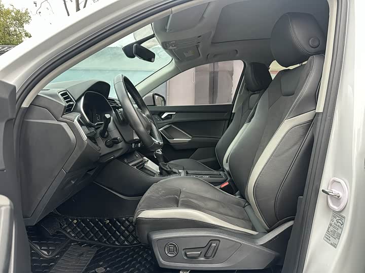 Фото 4 - Audi Q3