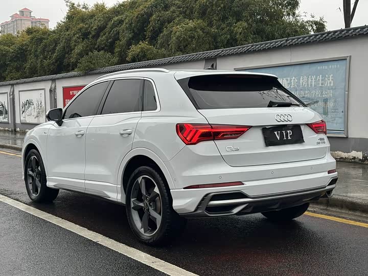 Фото 7 - Audi Q3