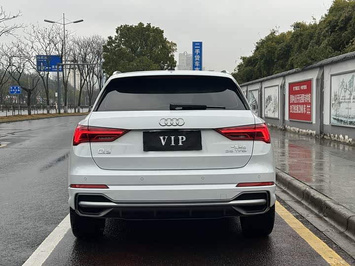 Фото 8 - Audi Q3