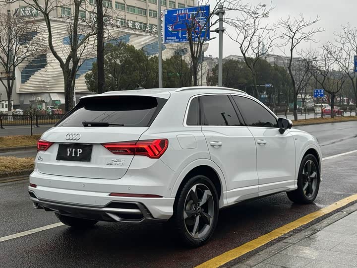 Фото 9 - Audi Q3