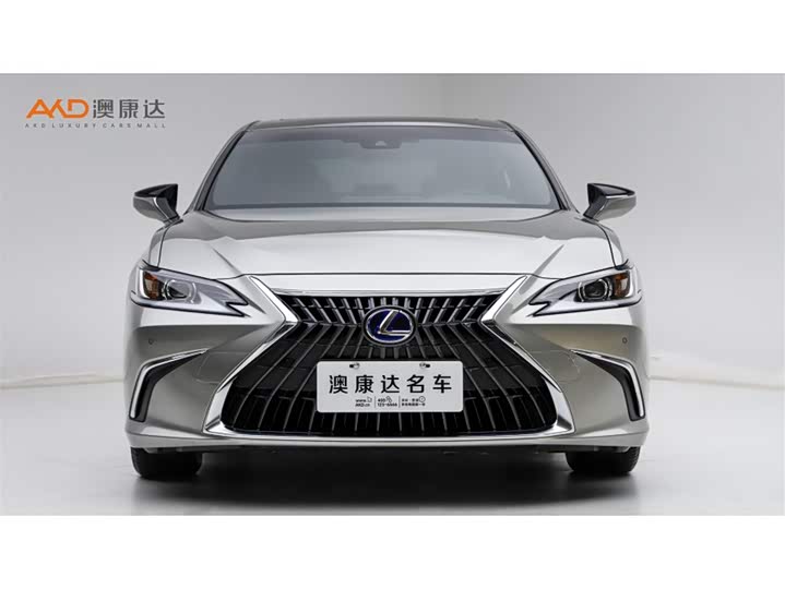 Фото 2 - Lexus ES
