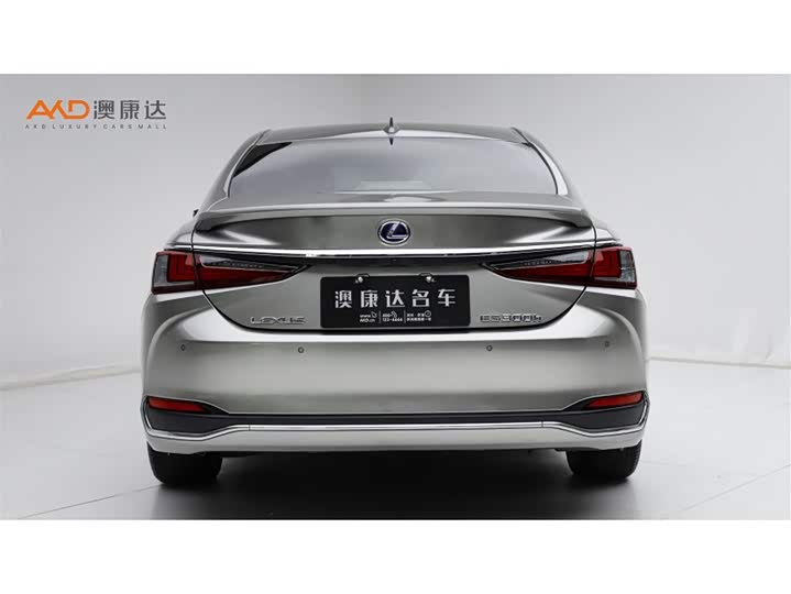 Фото 4 - Lexus ES