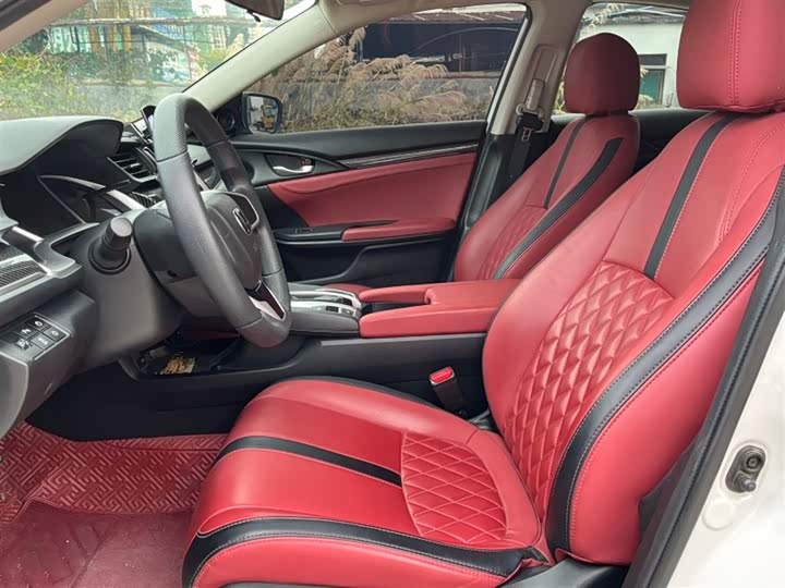 Фото 4 - Honda Civic