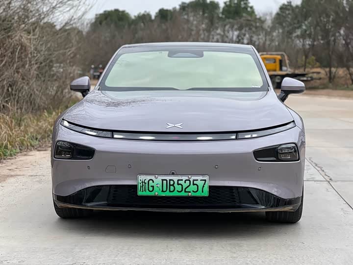 Фото 2 - XPeng P7