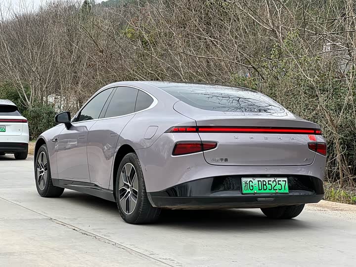 Фото 4 - XPeng P7