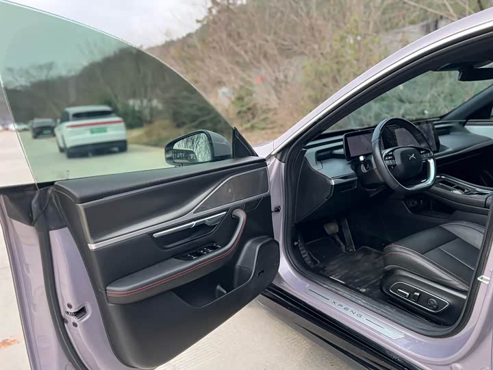 Фото 8 - XPeng P7