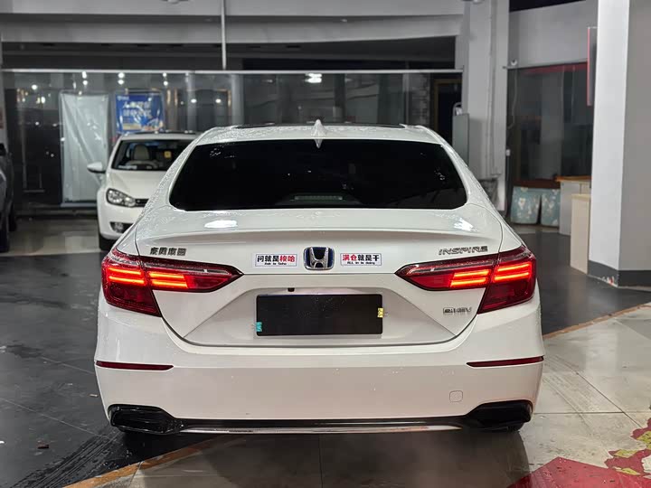 Фото 5 - Honda Inspire