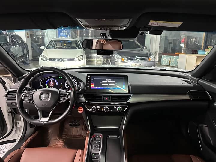 Фото 9 - Honda Inspire