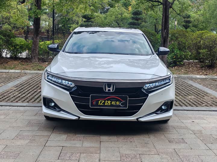 Photo 2 - Honda Accord