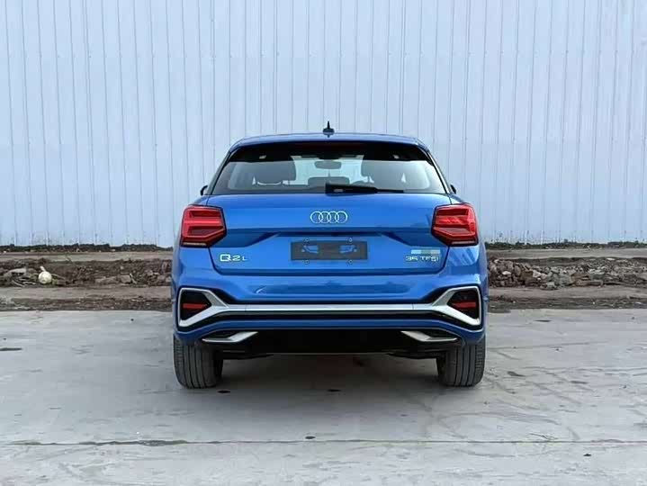 Фото 8 - Audi Q2L