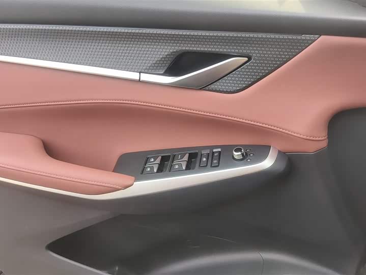 Фото 7 - Changan CS75 Plus