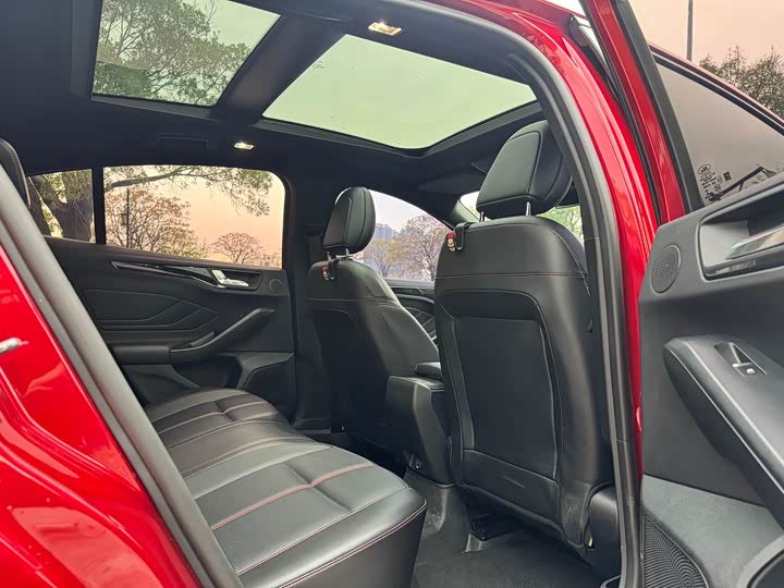 Фото 9 - Ford Focus