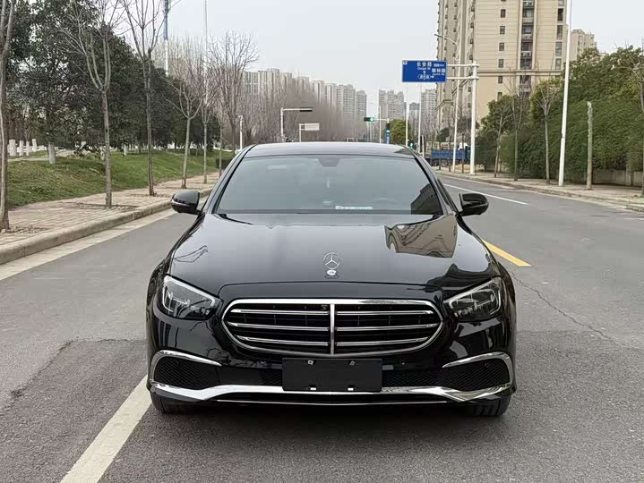 Фото 2 - Mercedes-Benz E-Class Hybrid