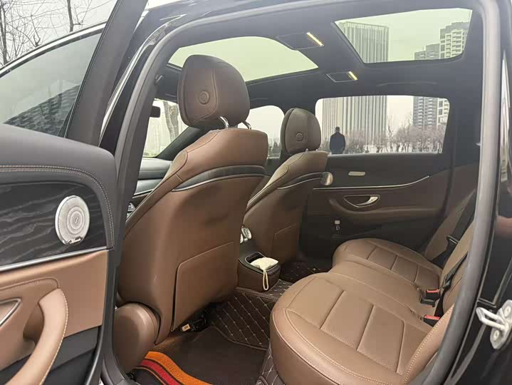 Фото 4 - Mercedes-Benz E-Class Hybrid