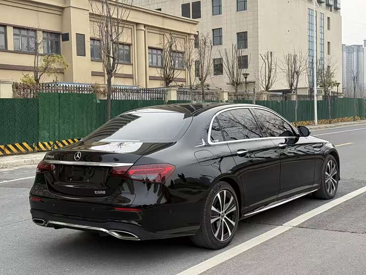 Фото 8 - Mercedes-Benz E-Class Hybrid