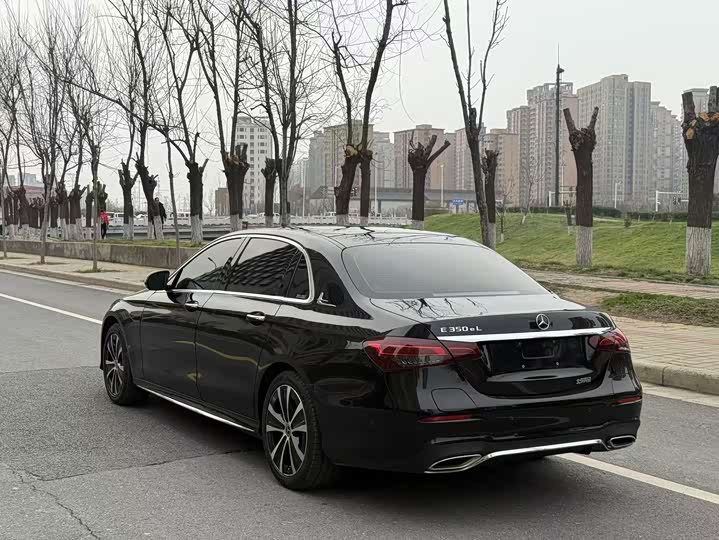 Фото 9 - Mercedes-Benz E-Class Hybrid