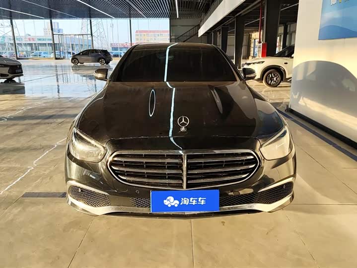 Фото 2 - Mercedes-Benz E-Class