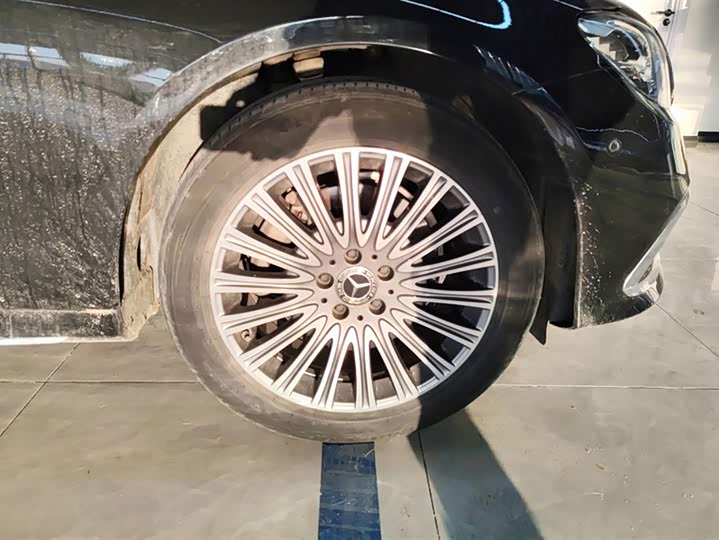 Фото 6 - Mercedes-Benz E-Class