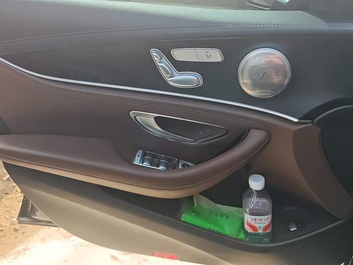 Фото 7 - Mercedes-Benz E-Class