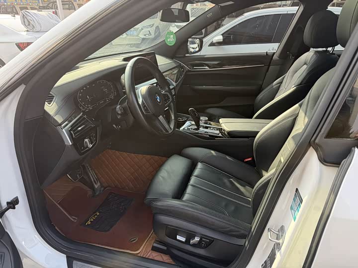 Фото 3 - BMW 6 Series GT
