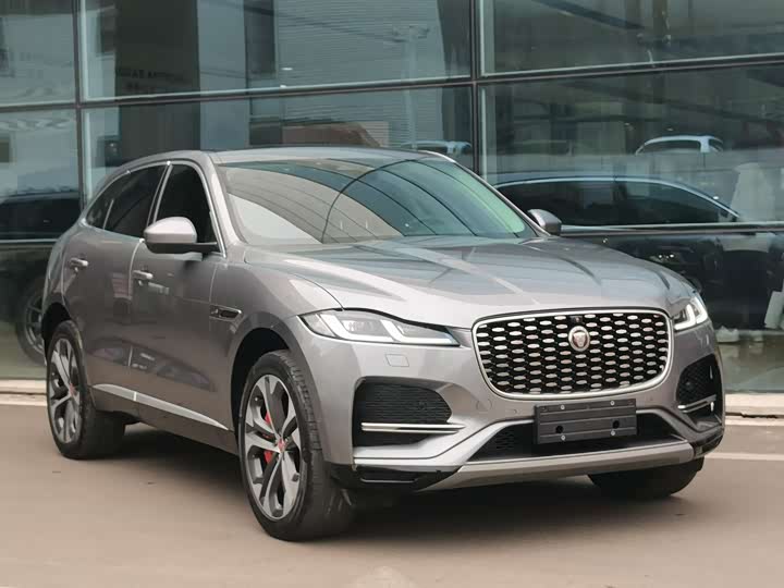 Фото 6 - Jaguar F-Pace
