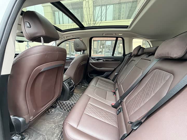 Фото 6 - BMW iX3