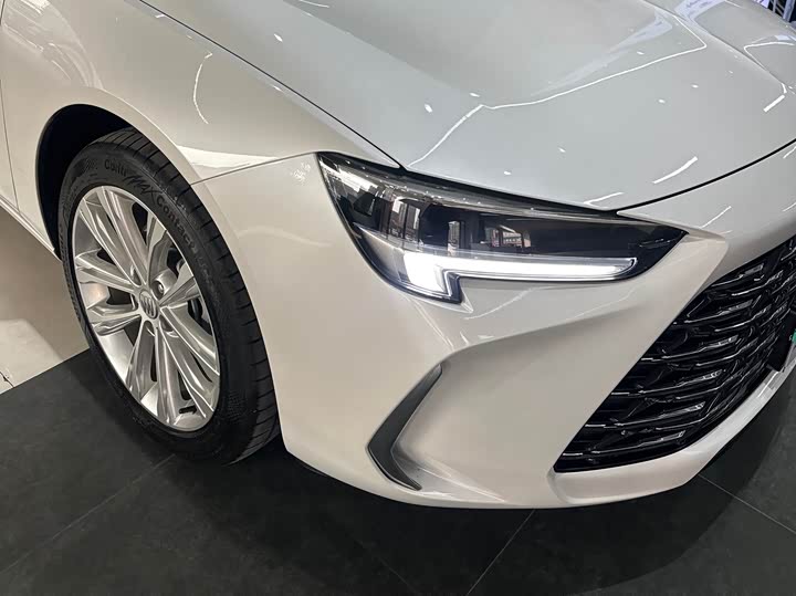 Фото 9 - Buick Regal