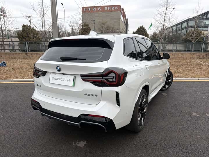 Фото 4 - BMW iX3