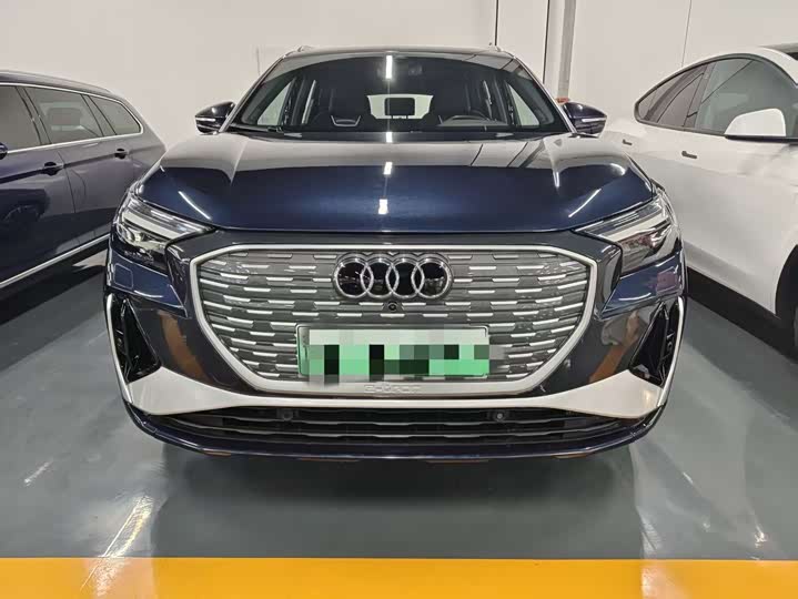 Фото 2 - Audi Q4 e-tron