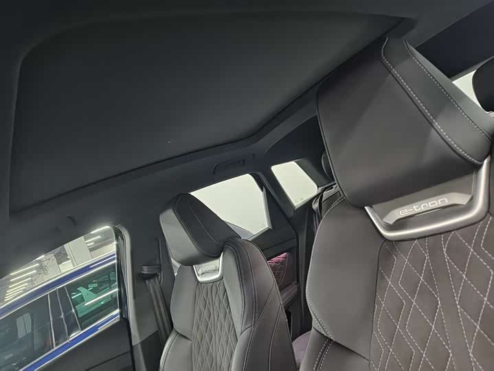 Фото 6 - Audi Q4 e-tron