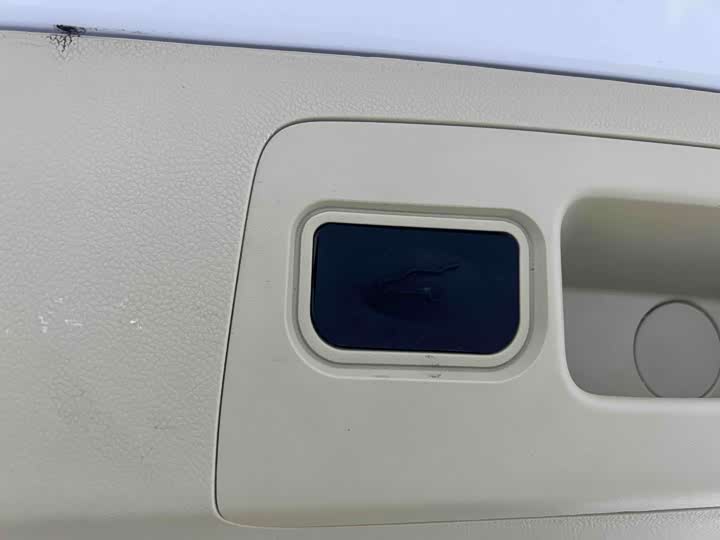 Фото 8 - Buick GL8 ES