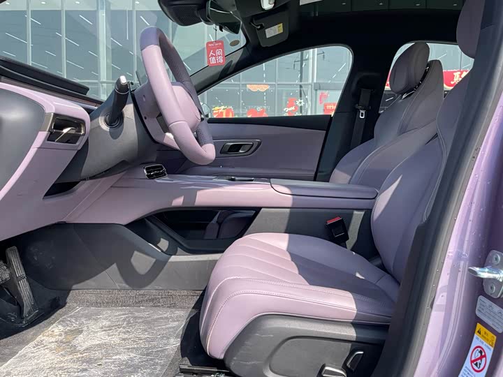 Photo 4 - Changan Deepal L06