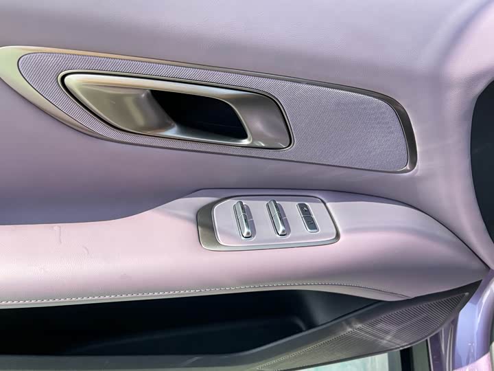 Photo 7 - Changan Deepal L06