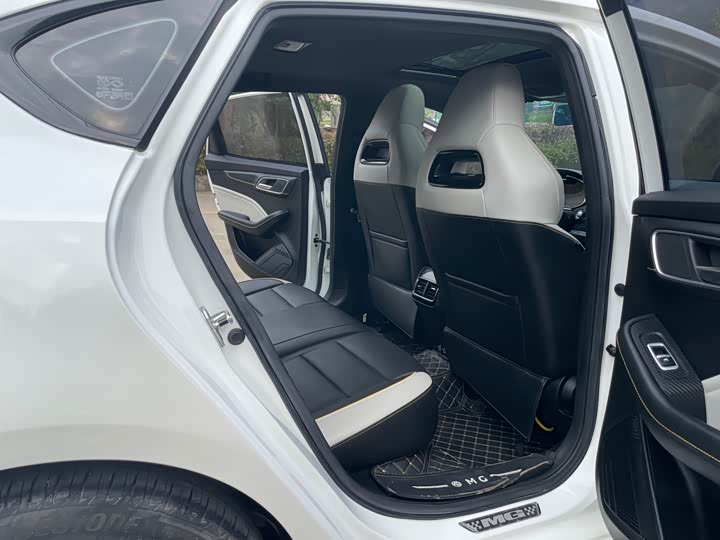 Фото 9 - MG Motor 6