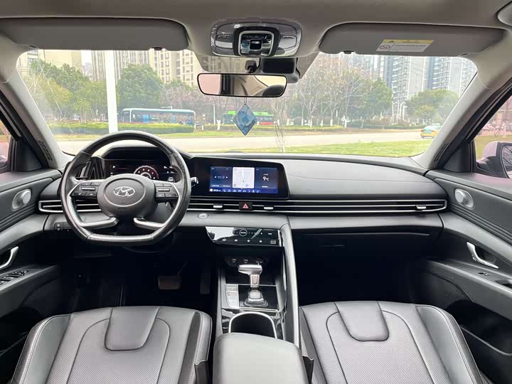 Фото 5 - Hyundai Elantra N line