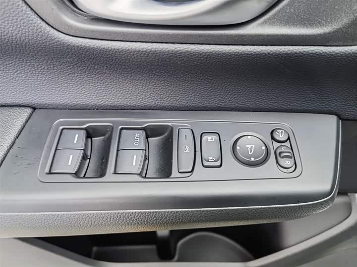 Photo 9 - Honda CR-V