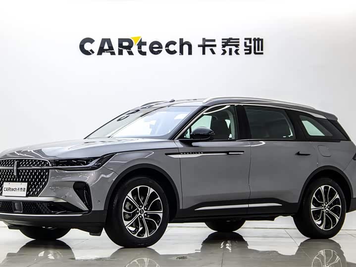 Фото 1 - Lincoln Nautilus