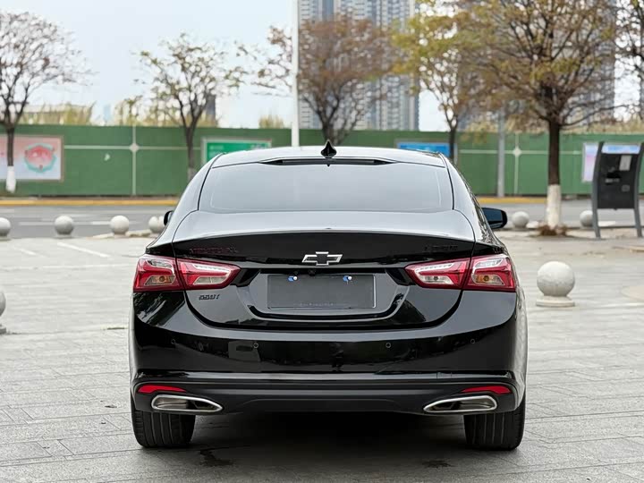 Photo 5 - Chevrolet Malibu XL