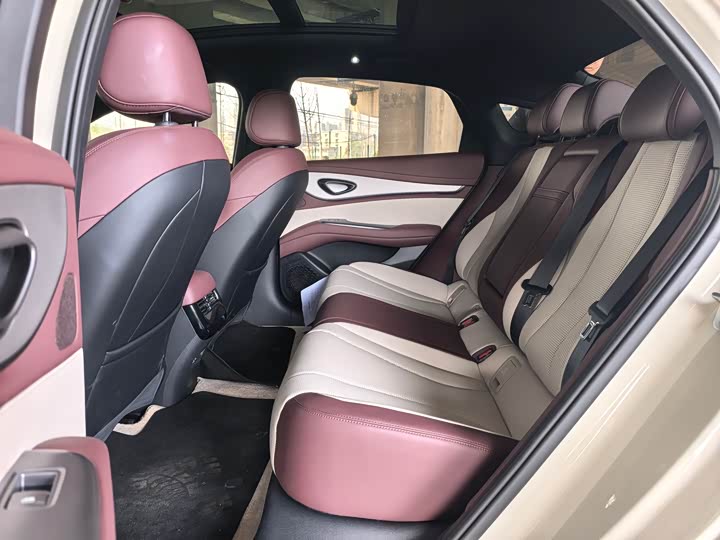 Фото 9 - BYD Seal 07 DM-i Hybrid