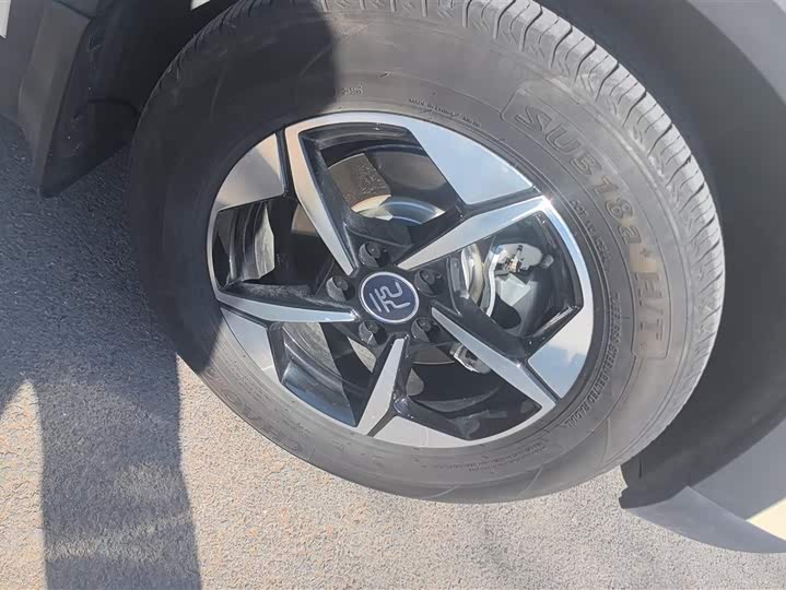 Фото 6 - BYD Yuan Up