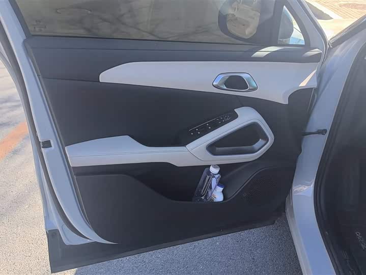 Фото 7 - BYD Yuan Up