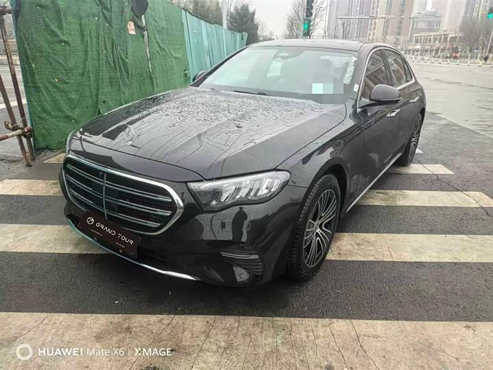 Фото 1 - Mercedes-Benz E-Class