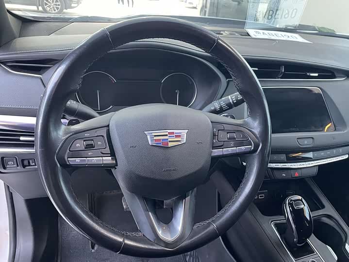 Фото 5 - Cadillac XT4