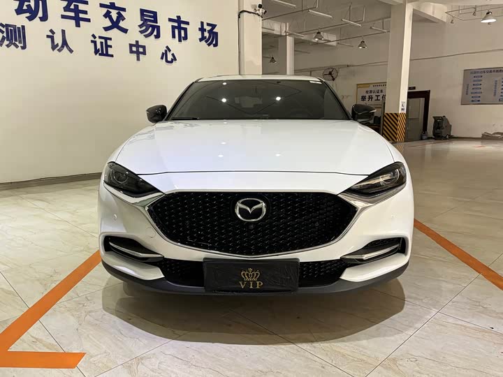 Photo 2 - Mazda CX-4