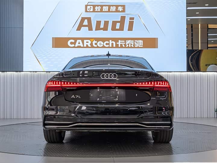 Фото 5 - Audi A7L