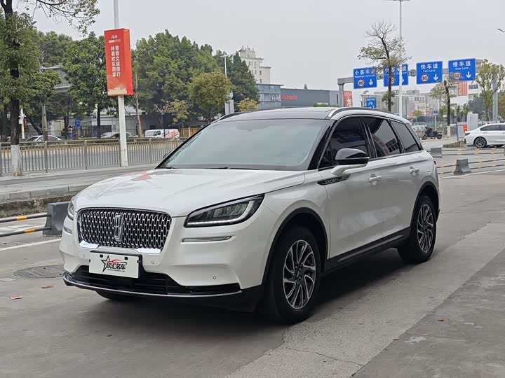 Photo 1 - Lincoln Corsair