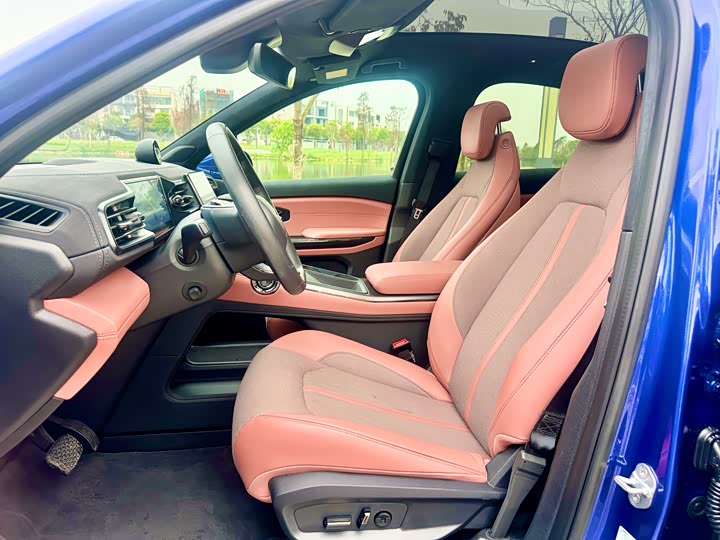 Фото 7 - Nio EC6