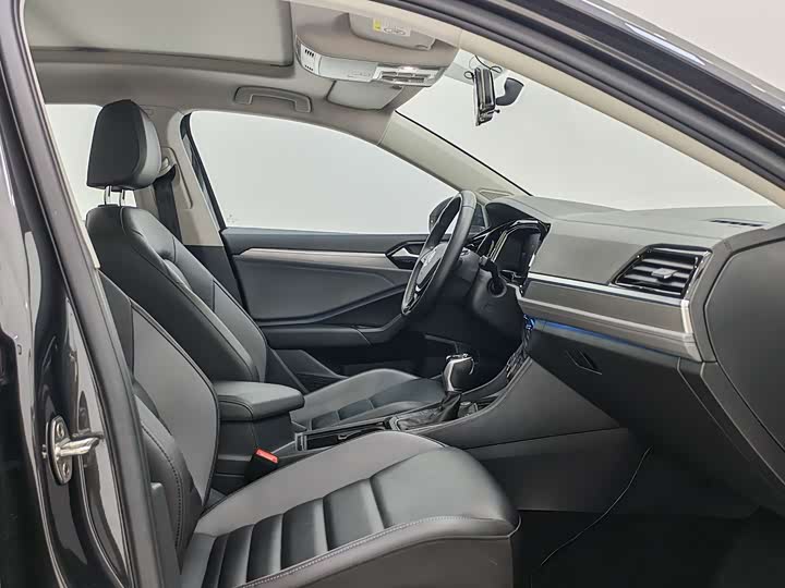 Фото 9 - Volkswagen Sagitar L